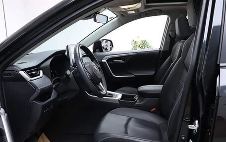 Toyota RAV4, 2022 год, 2 400 000 рублей, 14 фотография