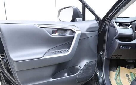 Toyota RAV4, 2022 год, 2 400 000 рублей, 18 фотография