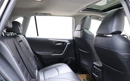 Toyota RAV4, 2022 год, 2 400 000 рублей, 13 фотография