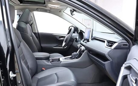 Toyota RAV4, 2022 год, 2 400 000 рублей, 16 фотография