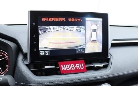 Toyota RAV4, 2022 год, 2 400 000 рублей, 24 фотография