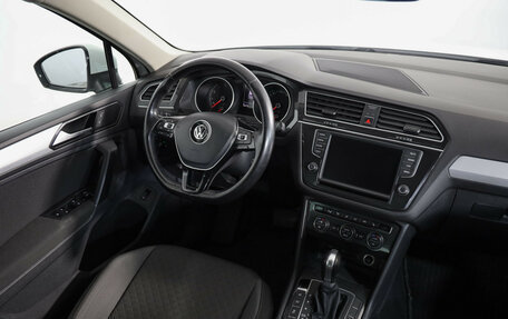 Volkswagen Tiguan II, 2017 год, 1 899 000 рублей, 8 фотография