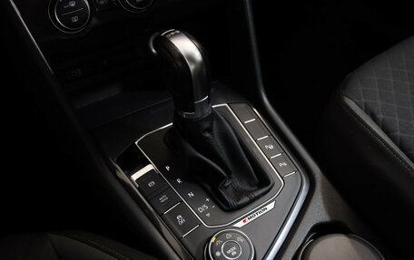 Volkswagen Tiguan II, 2017 год, 1 899 000 рублей, 16 фотография