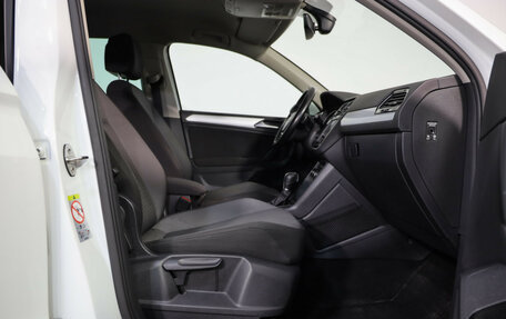 Volkswagen Tiguan II, 2017 год, 1 899 000 рублей, 22 фотография