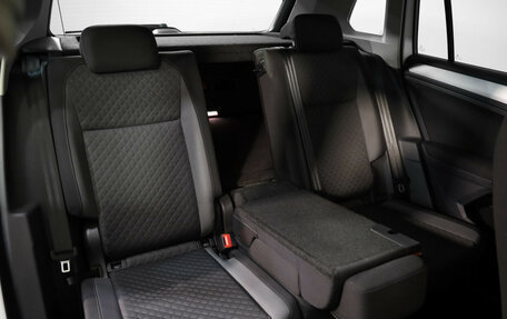 Volkswagen Tiguan II, 2017 год, 1 899 000 рублей, 26 фотография