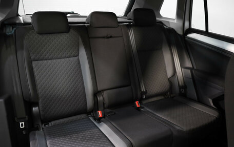 Volkswagen Tiguan II, 2017 год, 1 899 000 рублей, 25 фотография