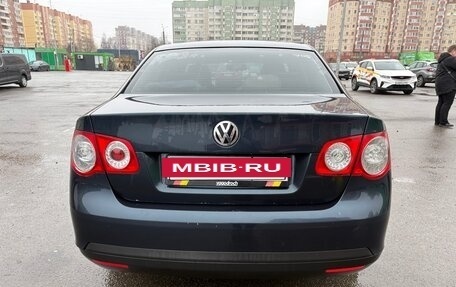 Volkswagen Jetta VI, 2009 год, 450 000 рублей, 3 фотография