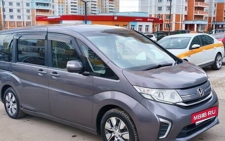 Honda Stepwgn IV, 2017 год, 1 570 000 рублей, 3 фотография
