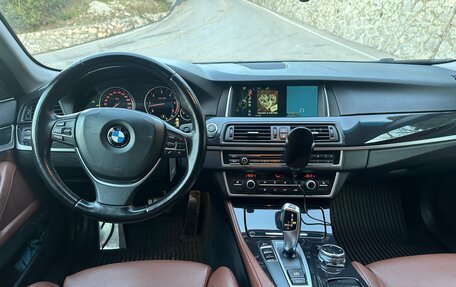 BMW 5 серия, 2014 год, 2 500 000 рублей, 17 фотография