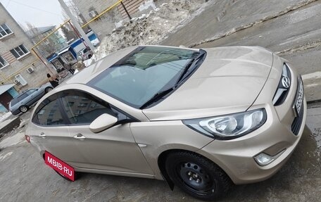 Hyundai Solaris II рестайлинг, 2011 год, 625 000 рублей, 3 фотография