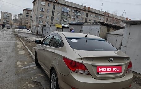 Hyundai Solaris II рестайлинг, 2011 год, 625 000 рублей, 4 фотография