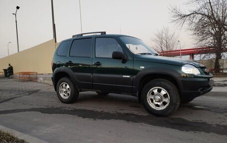 Chevrolet Niva I рестайлинг, 2011 год, 560 000 рублей, 3 фотография