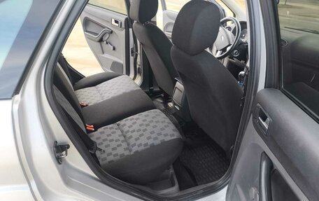 Ford Focus II рестайлинг, 2006 год, 335 000 рублей, 13 фотография