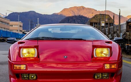 Lamborghini Diablo, 1991 год, 71 000 000 рублей, 3 фотография