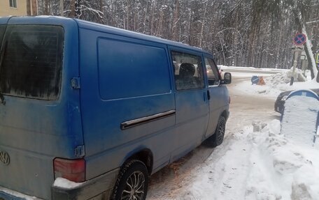 Volkswagen Transporter T4, 1995 год, 400 000 рублей, 3 фотография