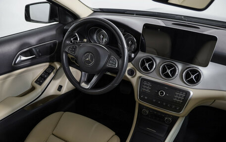 Mercedes-Benz GLA, 2016 год, 1 949 000 рублей, 8 фотография