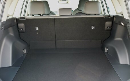 Toyota RAV4, 2025 год, 4 990 000 рублей, 12 фотография