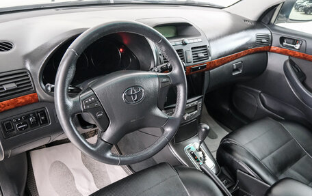 Toyota Avensis III рестайлинг, 2005 год, 1 049 000 рублей, 9 фотография