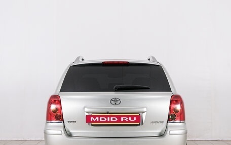 Toyota Avensis III рестайлинг, 2005 год, 1 049 000 рублей, 6 фотография