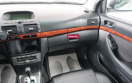 Toyota Avensis III рестайлинг, 2005 год, 1 049 000 рублей, 12 фотография