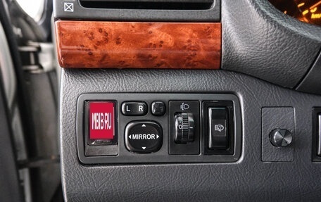 Toyota Avensis III рестайлинг, 2005 год, 1 049 000 рублей, 20 фотография