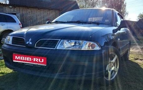 Mitsubishi Carisma I, 2002 год, 250 000 рублей, 1 фотография