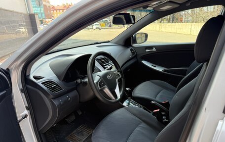 Hyundai Solaris II рестайлинг, 2011 год, 660 000 рублей, 11 фотография