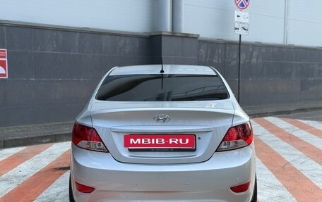 Hyundai Solaris II рестайлинг, 2011 год, 660 000 рублей, 5 фотография