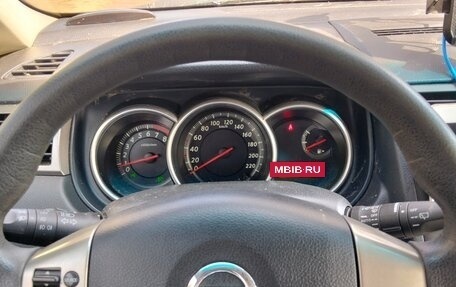 Nissan Tiida, 2010 год, 750 000 рублей, 10 фотография