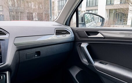 Volkswagen Tiguan II, 2019 год, 2 790 000 рублей, 9 фотография