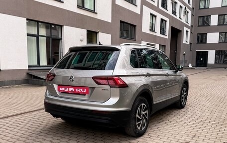Volkswagen Tiguan II, 2019 год, 2 790 000 рублей, 6 фотография