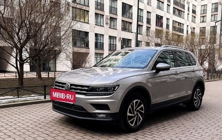 Volkswagen Tiguan II, 2019 год, 2 790 000 рублей, 2 фотография