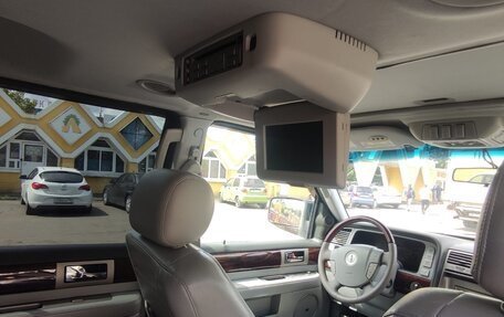 Lincoln Navigator, 2005 год, 1 100 000 рублей, 13 фотография