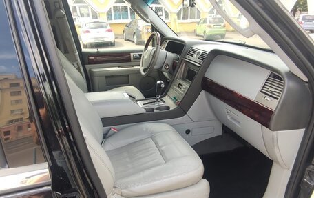 Lincoln Navigator, 2005 год, 1 100 000 рублей, 11 фотография