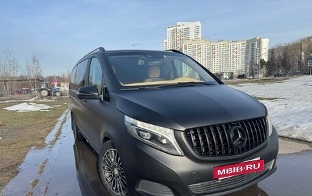 Mercedes-Benz V-Класс, 2016 год, 3 450 000 рублей, 2 фотография