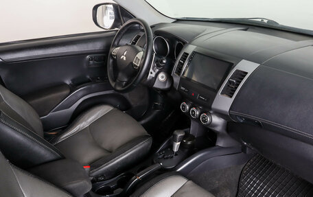 Mitsubishi Outlander III рестайлинг 3, 2010 год, 899 000 рублей, 12 фотография