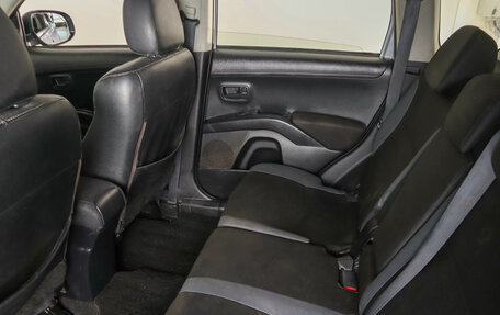 Mitsubishi Outlander III рестайлинг 3, 2010 год, 899 000 рублей, 10 фотография