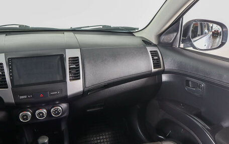 Mitsubishi Outlander III рестайлинг 3, 2010 год, 899 000 рублей, 15 фотография