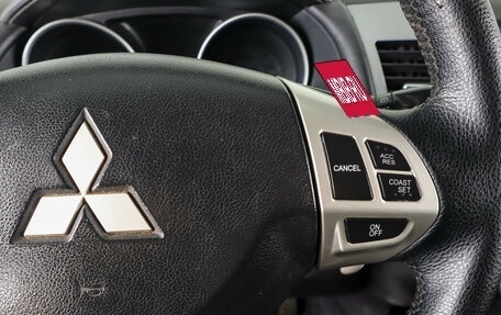 Mitsubishi Outlander III рестайлинг 3, 2010 год, 899 000 рублей, 18 фотография