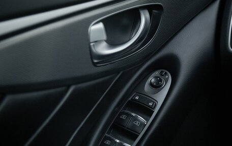 Infiniti Q50 I рестайлинг, 2017 год, 3 070 000 рублей, 13 фотография