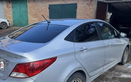 Hyundai Solaris II рестайлинг, 2012 год, 750 000 рублей, 5 фотография