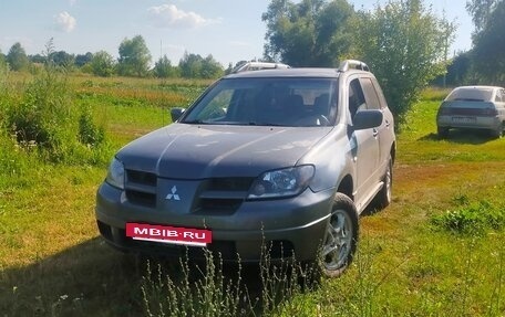 Mitsubishi Outlander III рестайлинг 3, 2003 год, 510 000 рублей, 2 фотография