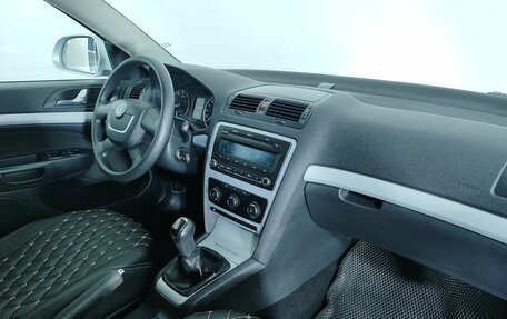 Skoda Octavia, 2011 год, 820 000 рублей, 9 фотография