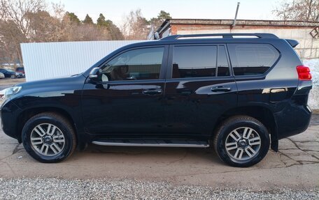 Toyota Land Cruiser Prado 150 рестайлинг 2, 2011 год, 2 350 000 рублей, 8 фотография