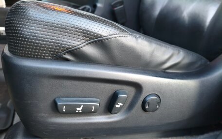 Toyota Land Cruiser Prado 150 рестайлинг 2, 2011 год, 2 350 000 рублей, 20 фотография