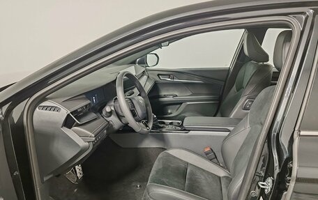 Toyota Camry, 2025 год, 4 890 000 рублей, 15 фотография