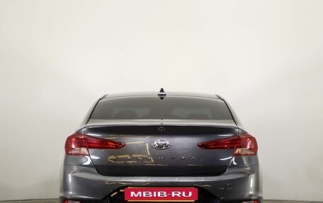 Hyundai Elantra VI рестайлинг, 2020 год, 1 999 000 рублей, 6 фотография