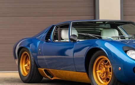 Lamborghini Miura, 1972 год, 357 000 000 рублей, 15 фотография
