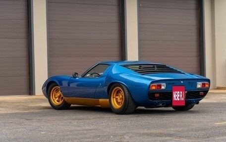 Lamborghini Miura, 1972 год, 357 000 000 рублей, 10 фотография
