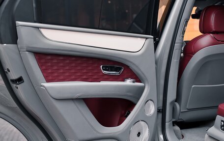 Bentley Bentayga I, 2025 год, 46 500 000 рублей, 23 фотография